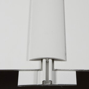 Profilé PVC blanc pour rénovation et aménagement intérieur