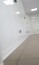 Plinthes en PVC blanc pour laboratoire