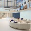 Réalisation hall d'accueil avec Panneau mural décoratif intérieur PVC Satiné Bleu Jade "Mint" Altro Whiterock Satins