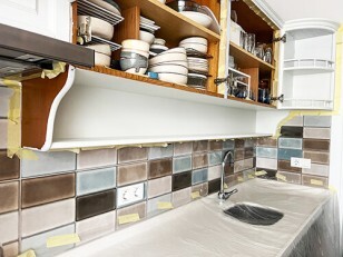 Crédence avec carreaux colorés