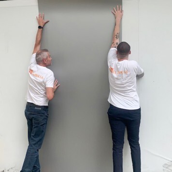 Plaque PVC 2 mm aspect alu brossé pour rénover vos cloisons