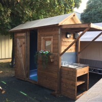 sanitaire de camping en bois