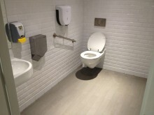 wc large handicapé