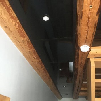 Dalle de faux plafond noire lavable décoration