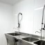 plonge rénovée avec plaques PVC blanches 3 mm