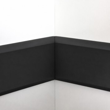Angle interne pour lisse de protection murale PEHD noire monté
