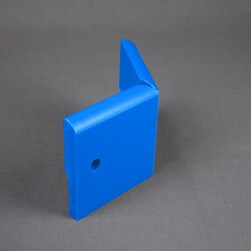 Angle Externe pour Plinthe Polyéthylène Bleue avec découpe pour U de sol