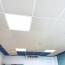 Dalles de faux plafond coloris "calcaire"