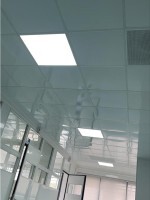 Dalles de faux plafond LED blanches
