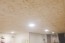Faux plafond d'une salle de sport rénové avec dalles