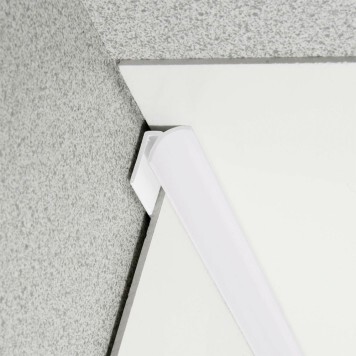 Congé d'angle interne blanc beige linen pour plaques PVC épaisseur 2-3 mm en situation