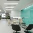 Réalisation paroi salle d'attente avec panneau mural décoratif brillant Vert Jade "Sheer Glass" Altro Whiterock Chameleon