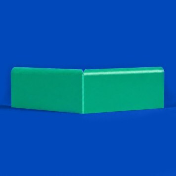 Angle externe pour Plinthe Polyéthylène verte face a