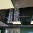 Faux plafond en dalles de PVC noires