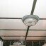 Pose d'un plafond dans une salle d'eau