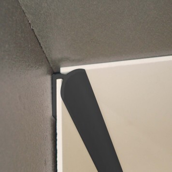 Congé d'angle interne noir pour plaques épaisseur 2-3 mm en situation