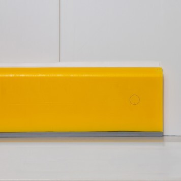 Plinthe à joints souples Polyéthylène jaune posée