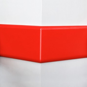 Angle externe pour lisse de protection murale PEHD rouge monté