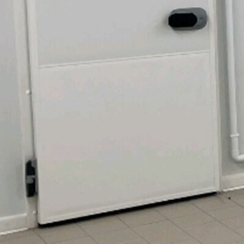 Protection basse pour porte en PVC blanc 2