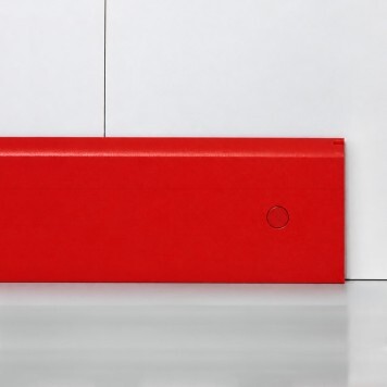 Plinthe en Polyéthylène rouge montée a