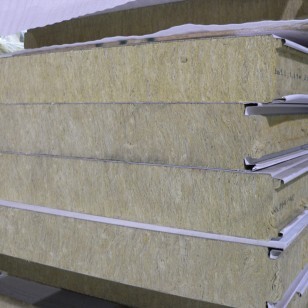 Pile de panneaux sandwich